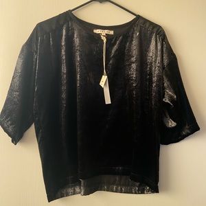 XIRENA VELVET TOP - BLACK SHINE